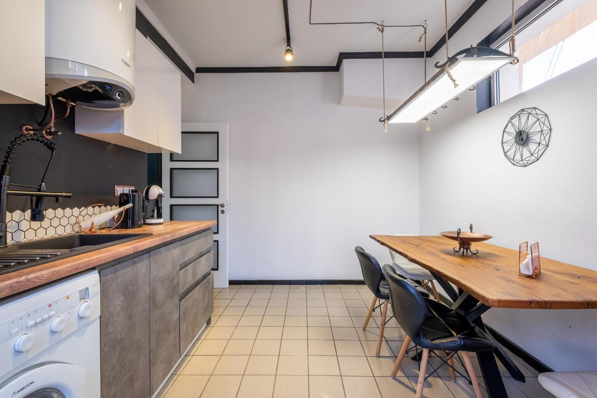Modern , Spacious 2Br Apartment In Top Center Sofia Exterior photo
